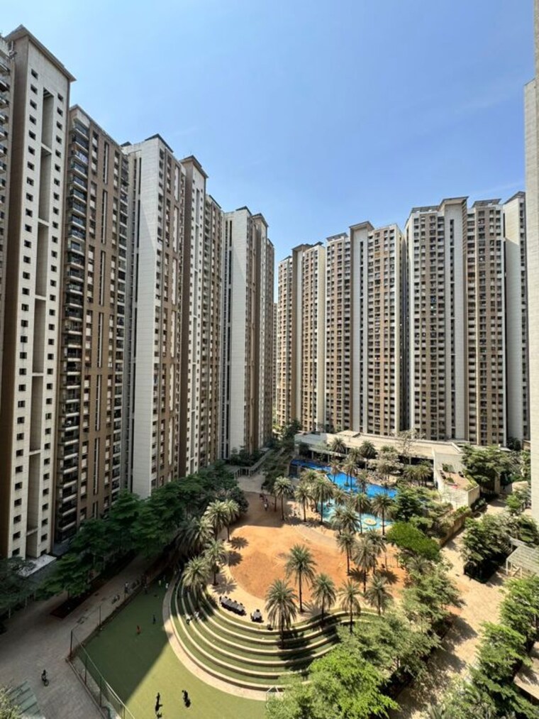 Exterior View, lodha-splendora 3 Bedroom 1350 Sq.Ft. Apartment In Ghodbunder Road Thane 10343334