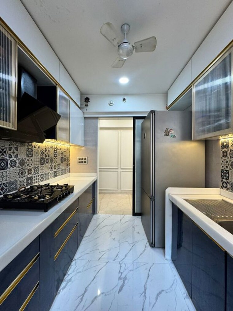 Kitchen, lodha-splendora 3 Bedroom 1350 Sq.Ft. Apartment In Ghodbunder Road Thane 10343334