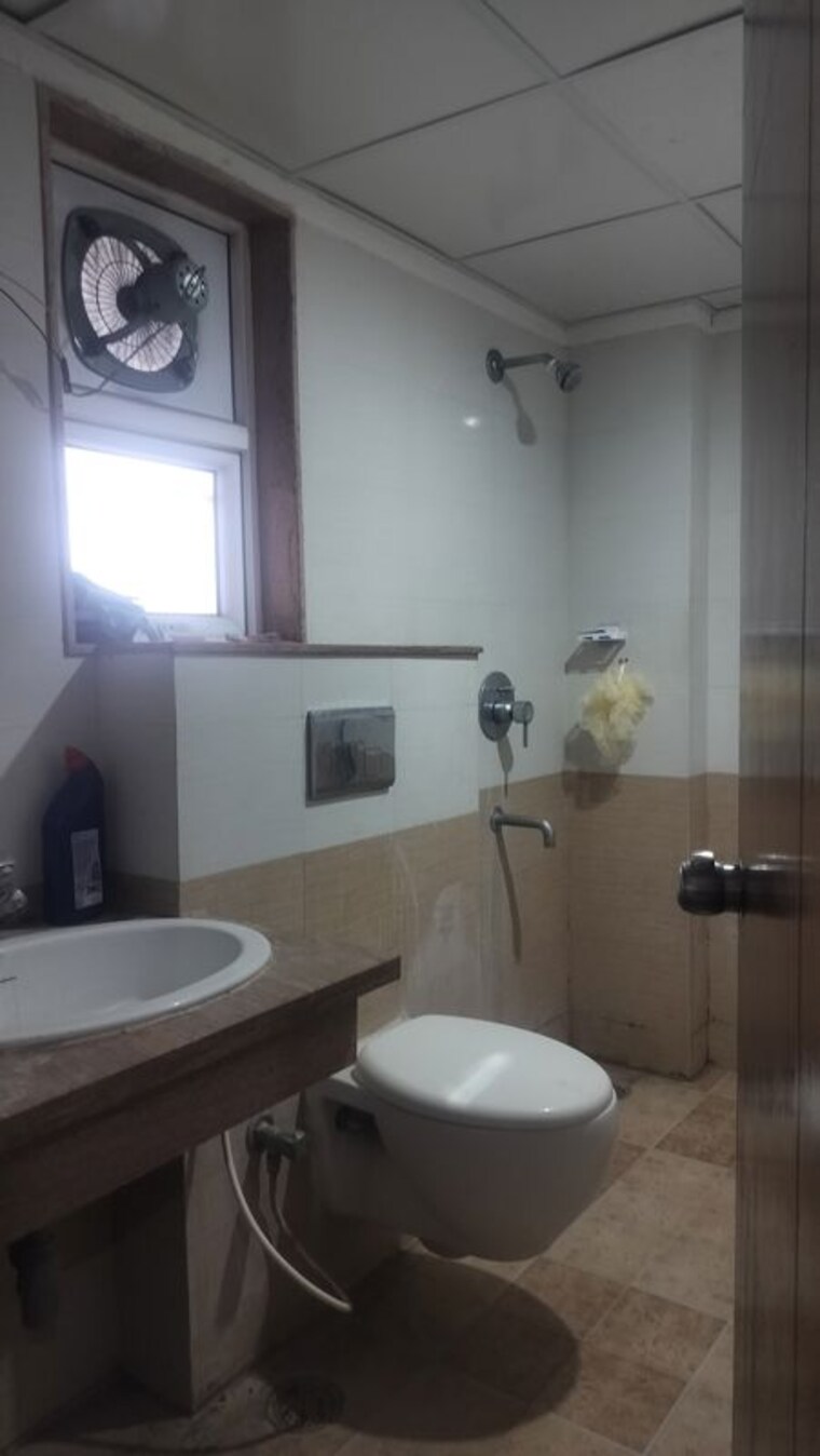 Bathroom, jubilee hills 3 Bedroom 1900 Sq.Ft. Apartment In Jubilee Hills Hyderabad 10343345