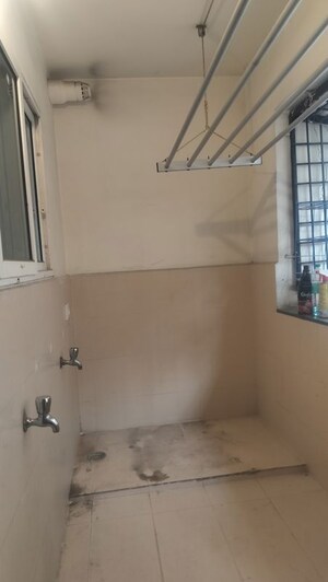 Bathroom in 3 BHK Apartment at Jubilee Hills – for Rent