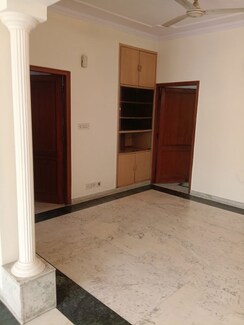 2.5 BHK + Servant Room Apartment For Sale in Arun Vihar
