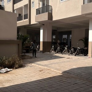 Parking in 3 BHK Apartment at Vaishali Nagar – for Sale