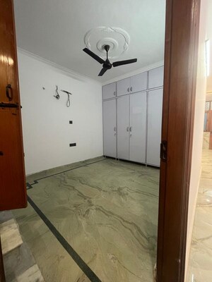 Room in 2 BHK Builder Floor at Freedom Fighters Enclave – for Rent