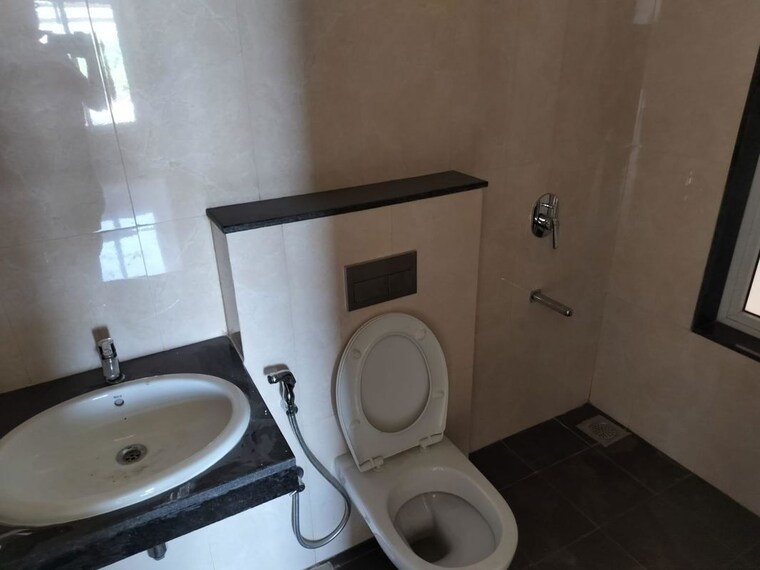 Bathroom, sheth-avante 2 Bedroom 740 Sq.Ft. Apartment In Kanjurmarg West Mumbai 10343383
