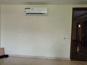 Room in 4 BHK Builder Floor at Ardee City The Residency, Sector 52 – for Rent