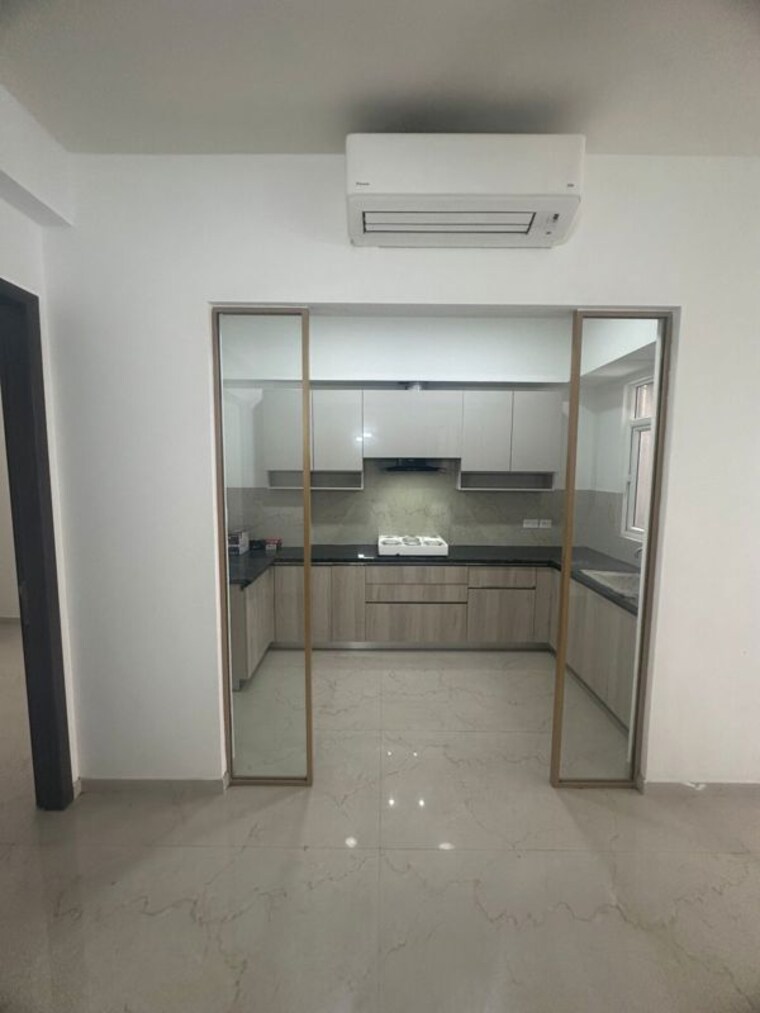 Kitchen, smart-world-orchard 2.5 Bedroom 1200 Sq.Ft. Builder Floor In Sector 61 Gurgaon 10343408