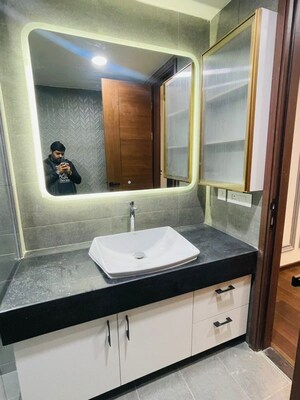 Kitchen in 2.5 BHK Builder Floor at Smart World Orchard, Sector 61 – for Rent