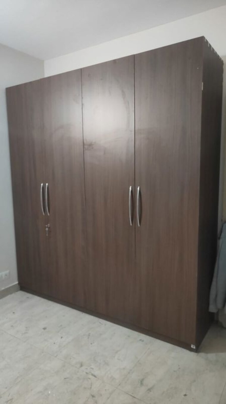 Room, dlf-new-town-heights-iii 4 Bedroom 2400 Sq.Ft. Apartment In Sector 91 Gurgaon 10343424