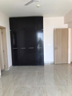 4 BHK + Pooja Room,Servant Room Apartment For Rent in DLF New Town Heights III