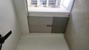 Furnished Amenities in 2.5 BHK Apartment at Signature Signum 37D III, Sector 37d – for Rent