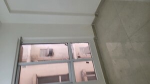 Furnished Amenities in 2.5 BHK Apartment at Signature Signum 37D III, Sector 37d – for Rent
