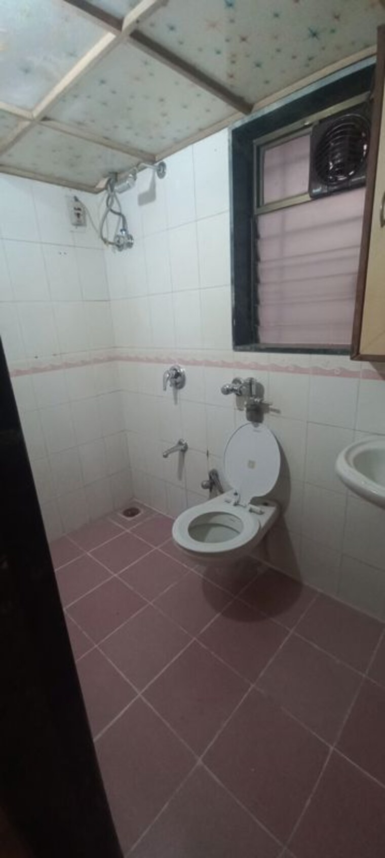 Bathroom, sadguru-complex-i 2 Bedroom 650 Sq.Ft. Apartment In Goregaon East Mumbai 10343441