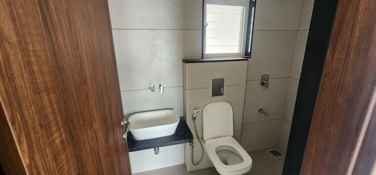 Bathroom, pristine-allure 3 Bedroom 1000 Sq.Ft. Apartment In Kharadi Pune 10343431