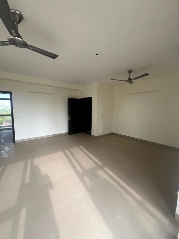 4 BHK + Servant Room 2200 Sq.Ft. Apartment in BPTP Park Prime