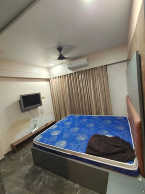 Bedroom in 3 BHK Apartment at Thaltej – for Rent