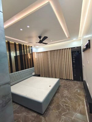 Team Area in 3 BHK Apartment at Thaltej – for Rent