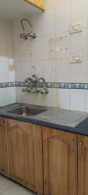 Kitchen in 1.5 BHK Builder Floor at Indira Nagar – for Rent