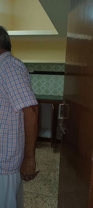 Bathroom in 2 BHK Builder Floor at Indira Nagar – for Rent