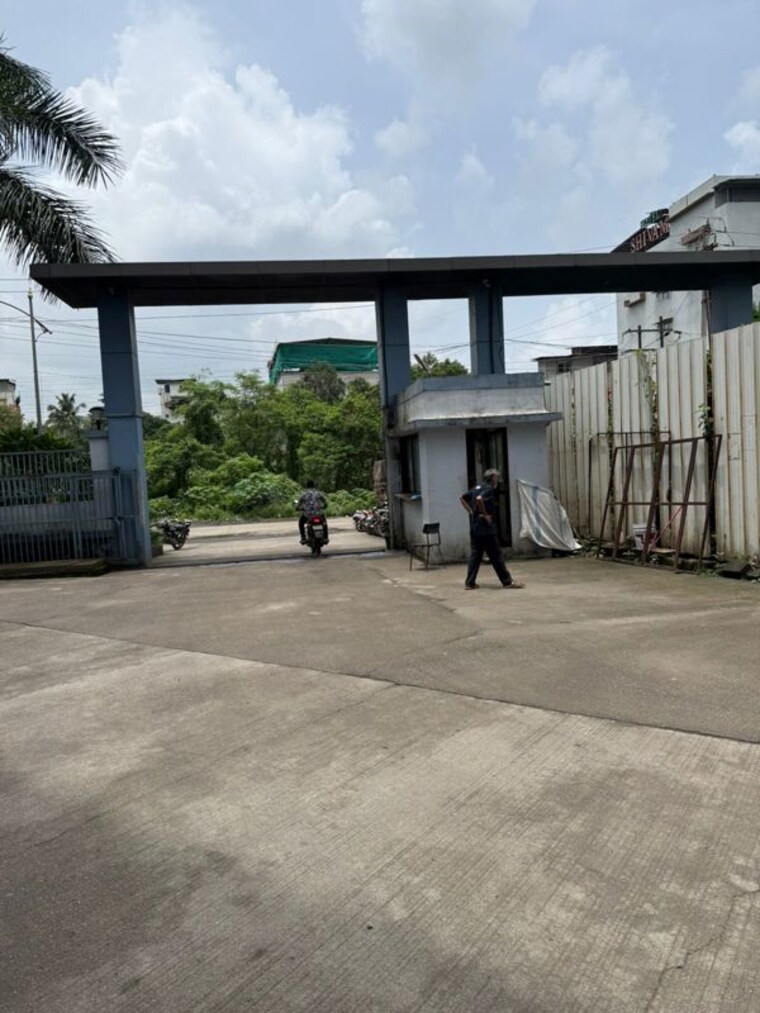  Parking, dombivli east Commercial Office Space 950 Sq.Ft. In Dombivli East Thane 10343496