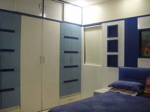 Room in 3 BHK Apartment at Cosmos Apartment, Hadapsar – for Rent