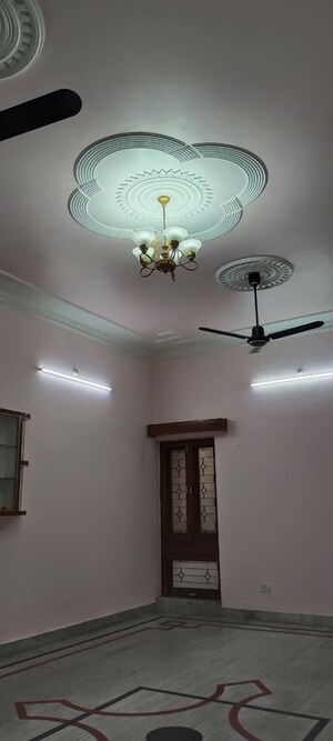 Furnished Amenities in 2 BHK Builder Floor at Indira Nagar – for Rent