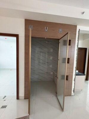 Room in 3 BHK Apartment at My Home Sayuk, Tellapur – for Rent
