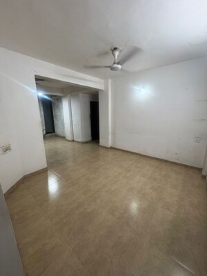 Room in 2 BHK Apartment at Satellite – for Rent