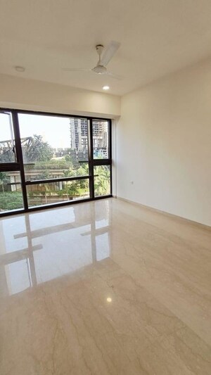 Room in 4 BHK Apartment at Lodha The World Towers World One Tier 2, Worli – for Rent