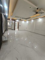 3 BHK + Pooja Room,Servant Room,Study Room,Extra Room,Basement,Store Room 250 Sq.Yd. Builder Floor in Green Fields Colony