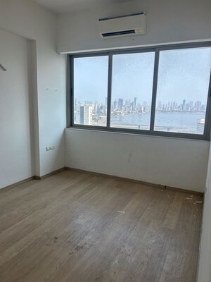 Room in 3 BHK Apartment at Divine Heights Bandra West, Bandra West – for Sale