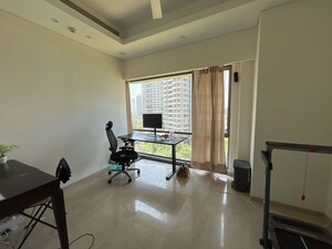 Team Area in 3 BHK Apartment at Lodha World View, Worli – for Rent