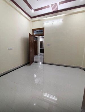 Room in 3 BHK Independent House at Vishesh Khand, Gomti Nagar – for Rent