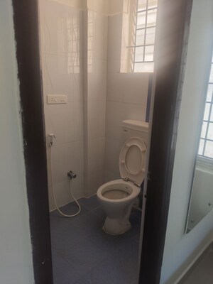 Bathroom in 1 BHK Apartment at Krishna Residency Kadubeesanahalli, Kadubeesanahalli – for Rent