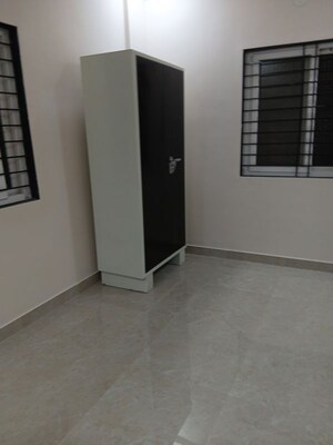Room in 2 BHK Apartment at Manikonda – for Rent