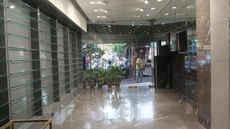 Entrance, kolkatta gpo Commercial Showroom 1000 Sq.Ft. In Kolkatta Gpo Kolkata 10343698