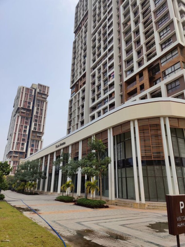 Exterior View, new market Commercial Showroom 2000 Sq.Ft. In New Market Kolkata 10343711
