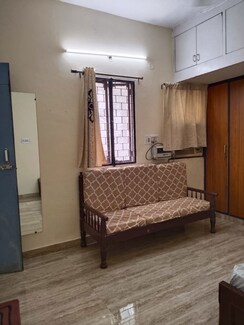 1 Rk+ Study Room Builder Floor For Rent in Saket
