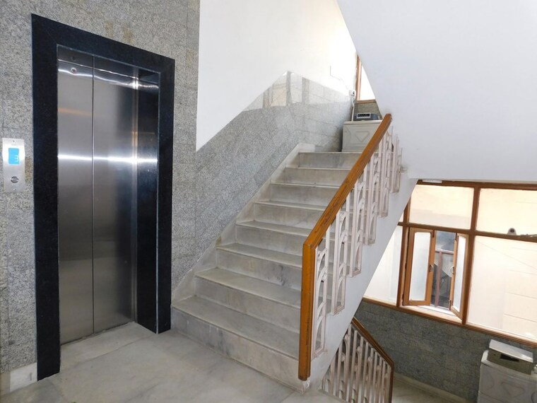 Kitchen, safdarjung enclave 2 Bedroom 500 Sq.Yd. Builder Floor In Safdarjung Enclave Delhi 10343716
