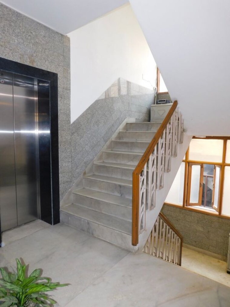 undefined, safdarjung enclave 2 Bedroom 500 Sq.Yd. Builder Floor In Safdarjung Enclave Delhi 10343716