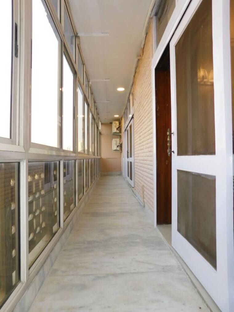 Balcony, safdarjung enclave 2 Bedroom 500 Sq.Yd. Builder Floor In Safdarjung Enclave Delhi 10343716