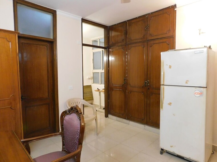 Living Room, safdarjung enclave 2 Bedroom 500 Sq.Yd. Builder Floor In Safdarjung Enclave Delhi 10343716