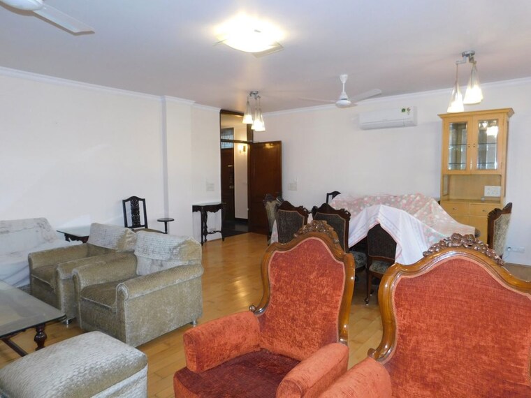 Living Room, safdarjung enclave 2 Bedroom 500 Sq.Yd. Builder Floor In Safdarjung Enclave Delhi 10343716