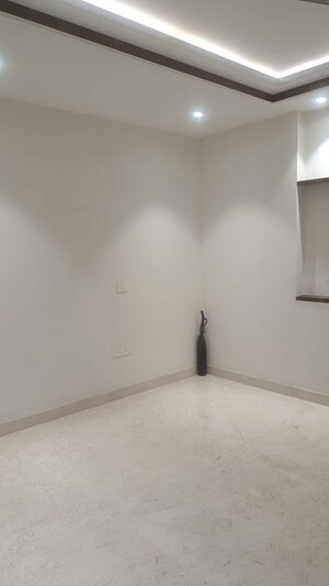 Room in 3 BHK Builder Floor at New Rajinder Nagar – for Sale