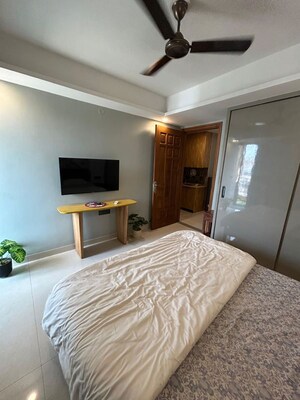 Bedroom in 1 BHK Builder Floor at Sector 42 – for Rent