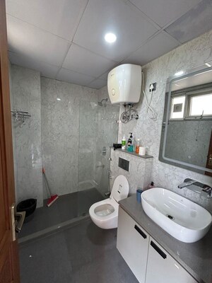 Bathroom in 1 BHK Builder Floor at Sector 42 – for Rent