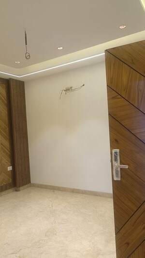 Room in 3 BHK Builder Floor at New Rajinder Nagar – for Sale