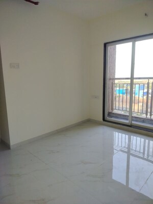 Room in 2 BHK Apartment at Anant Metropolis Insignia Towers, Kasarvadavali – for Rent