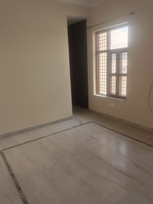 Room in 2.5 BHK Independent House at Sector 10 – for Rent