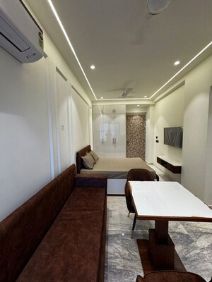 Team Area in 1 BHK Builder Floor at Sector 51 – for Rent