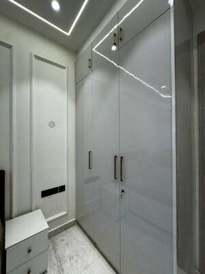 Building Lobby in 1 BHK Builder Floor at Sector 44 – for Rent